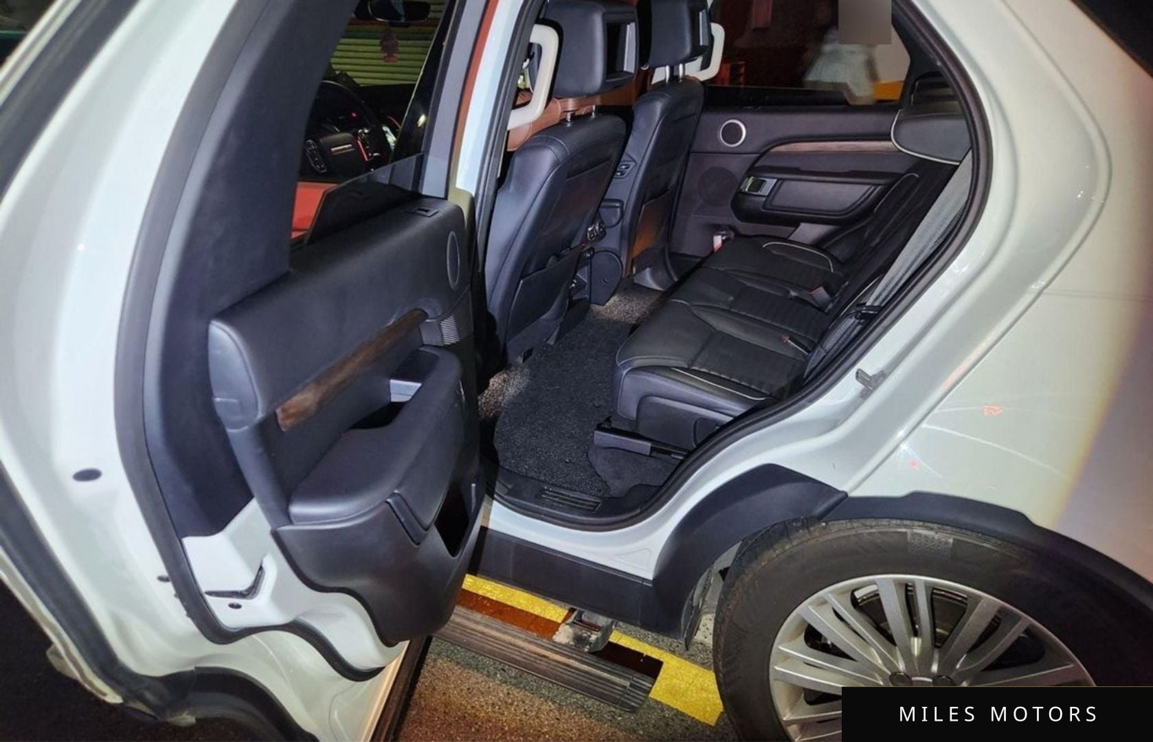 Land Rover Discovery 2017 — миниатюра 3