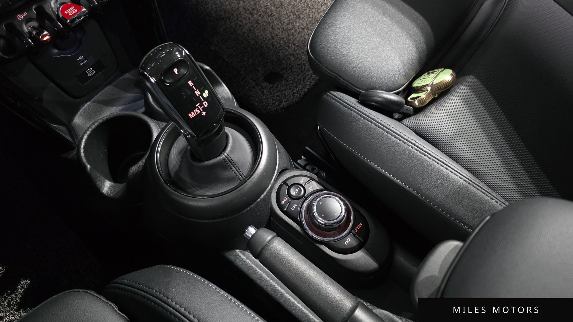 MINI Cooper 2023 — миниатюра 12