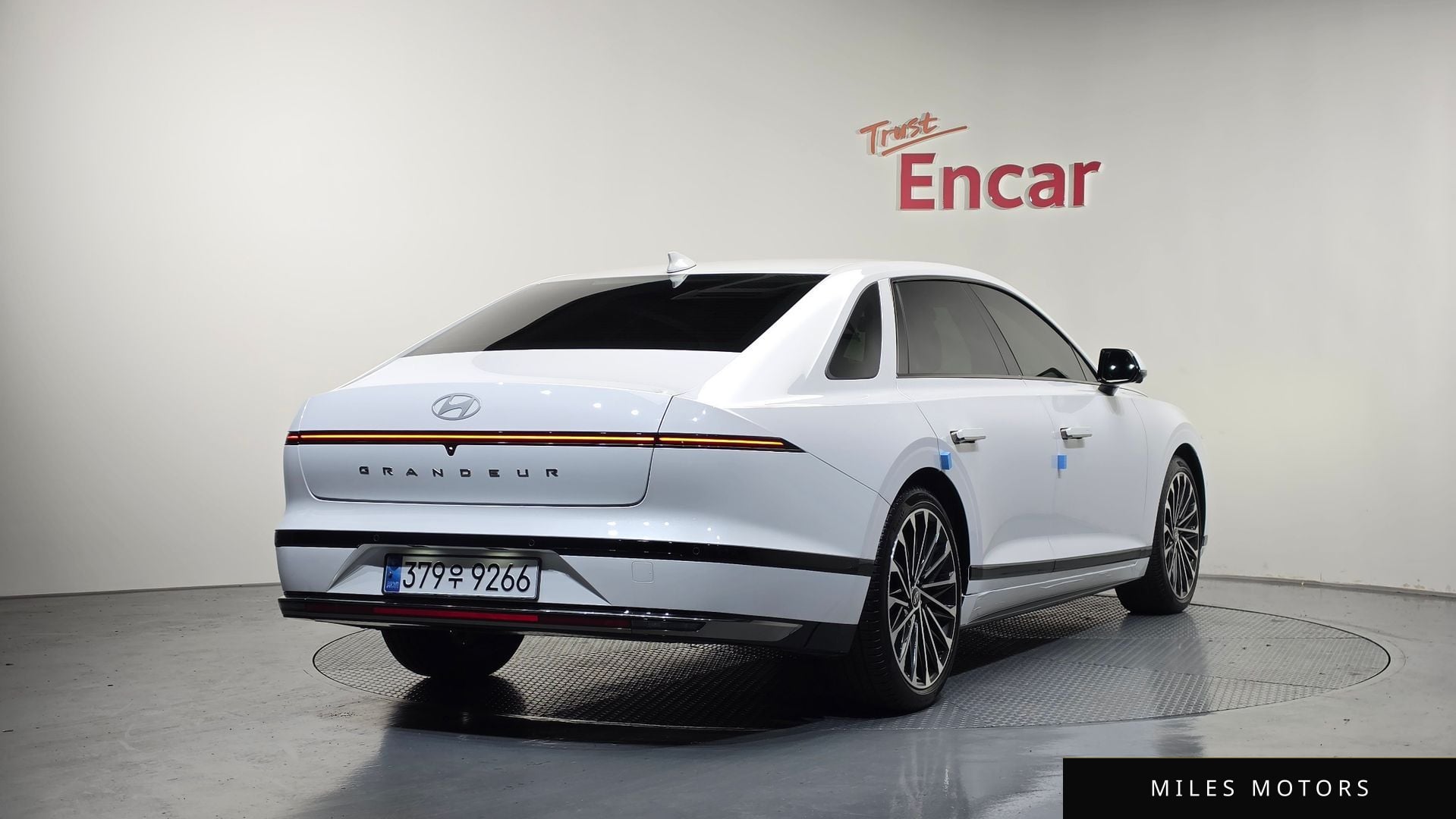 Hyundai Grandeur 2023 — миниатюра 2