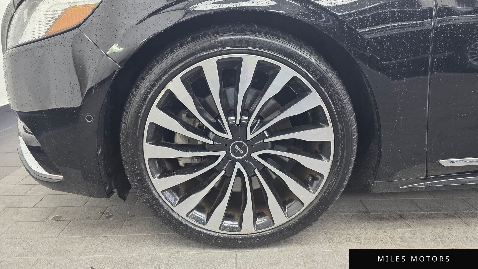 Lincoln Continental 2017 — миниатюра 5