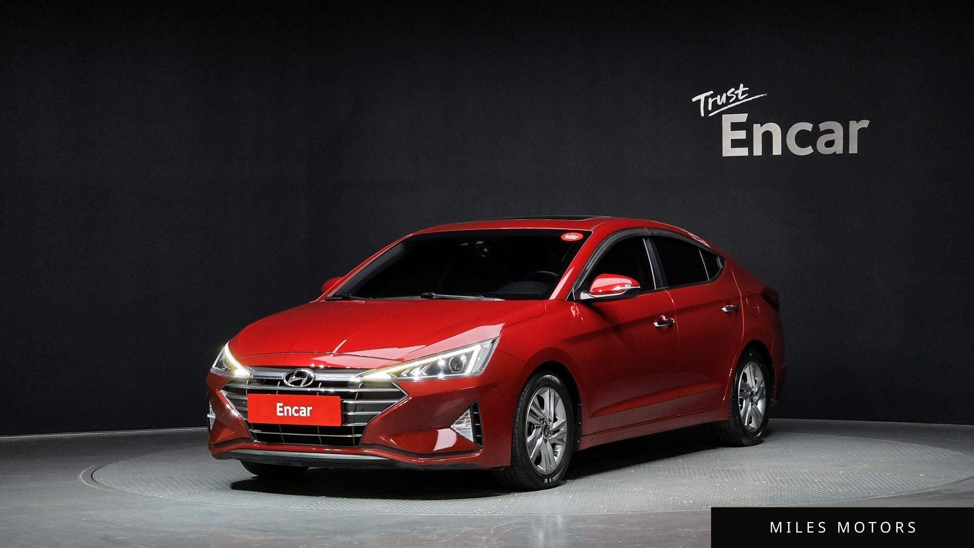 Hyundai AVANTE 2019 — фото 1 из 12
