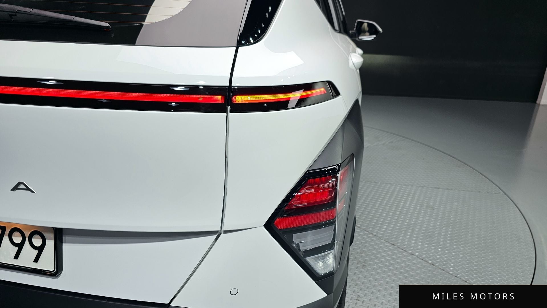 Hyundai Kona 2023 — миниатюра 9