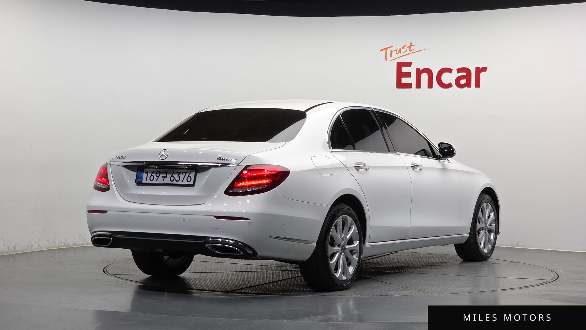 Mercedes-Benz E-Class W213 2020 — миниатюра 2