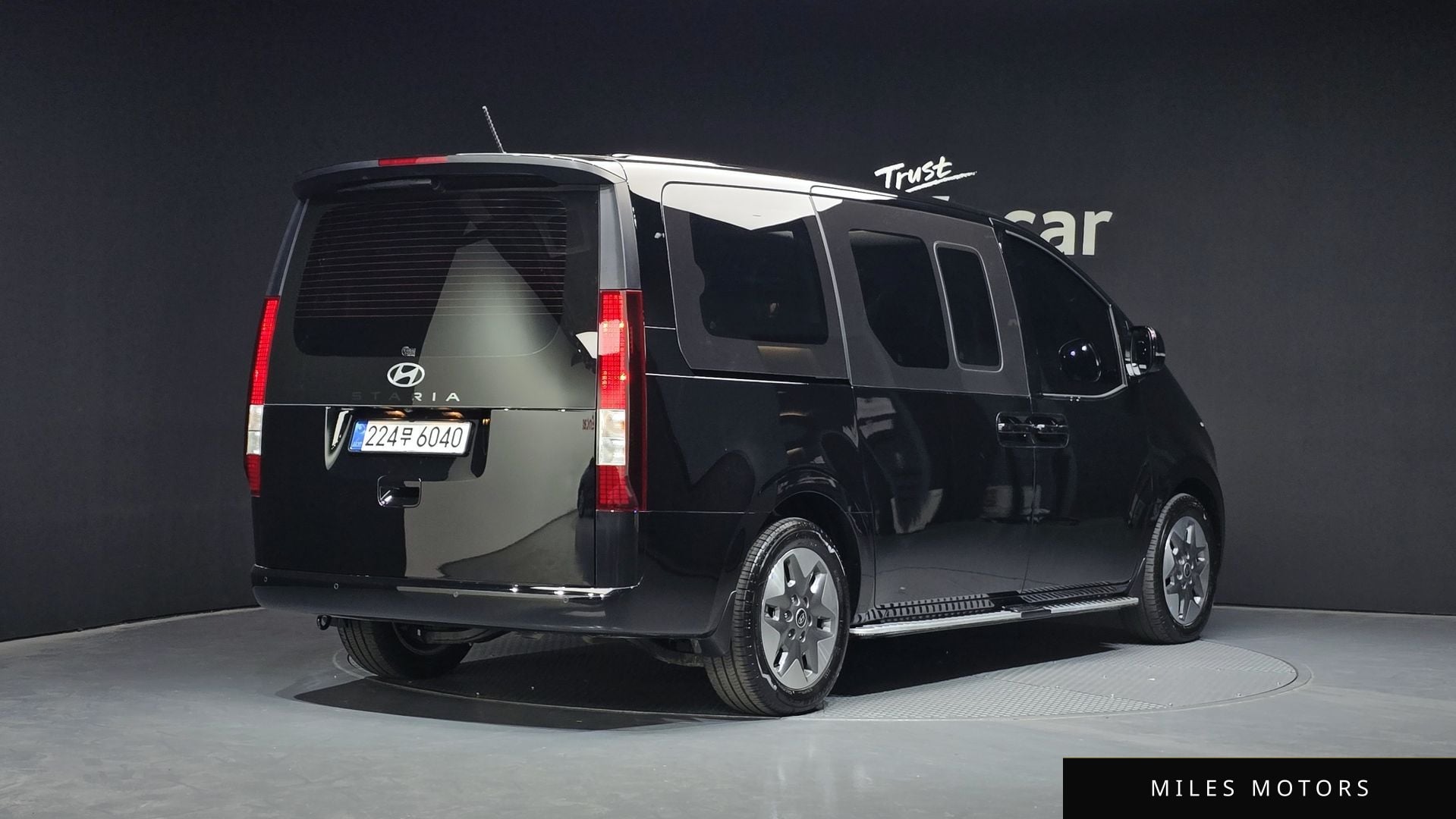 Hyundai Staria 2025 — миниатюра 2