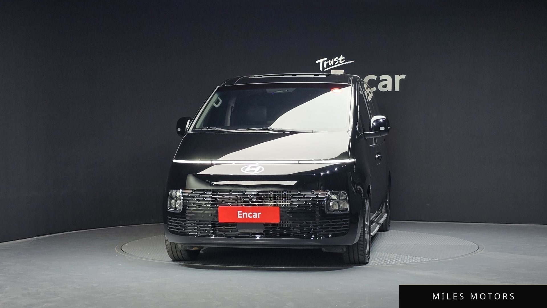 Hyundai Staria 2025 — миниатюра 3