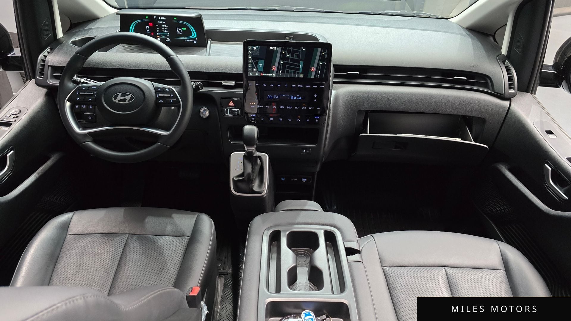 Hyundai Staria 2025 — миниатюра 10