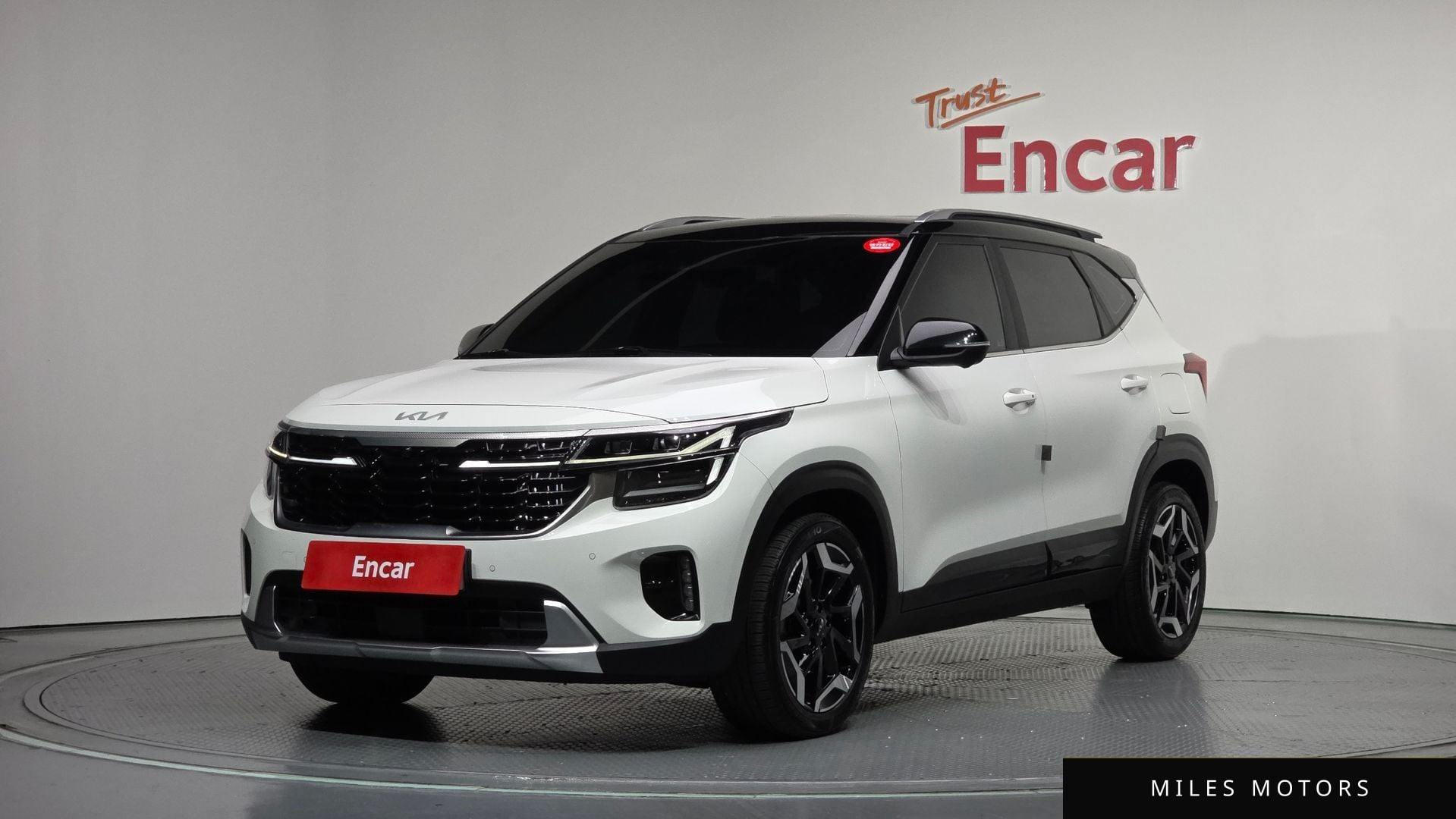 Kia Seltos 2023 — фото 1 из 12