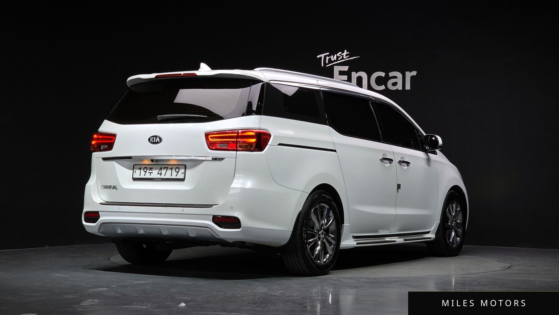 Kia Canival 2019 — миниатюра 2