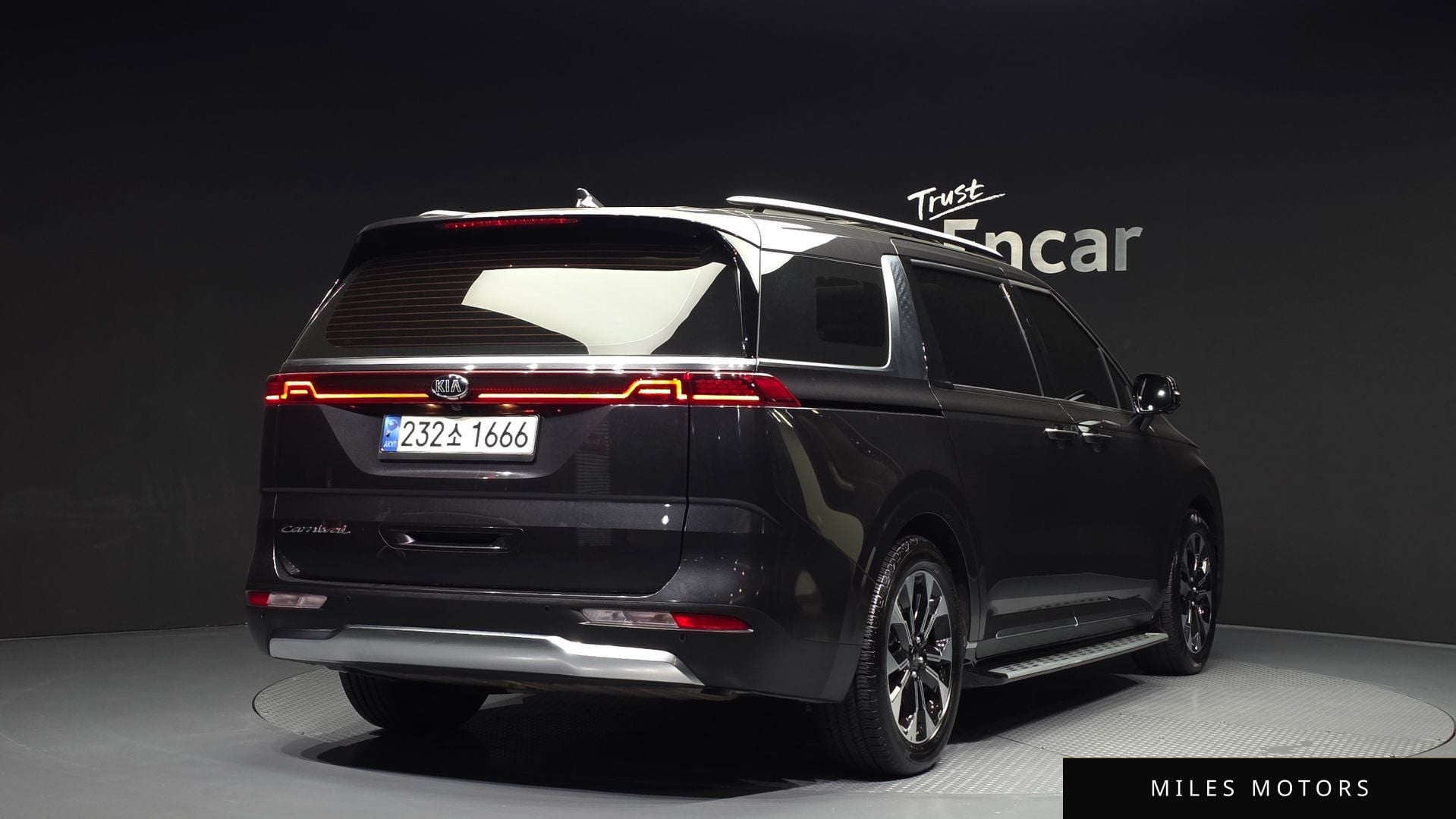 Kia Carnival 2021 — миниатюра 2