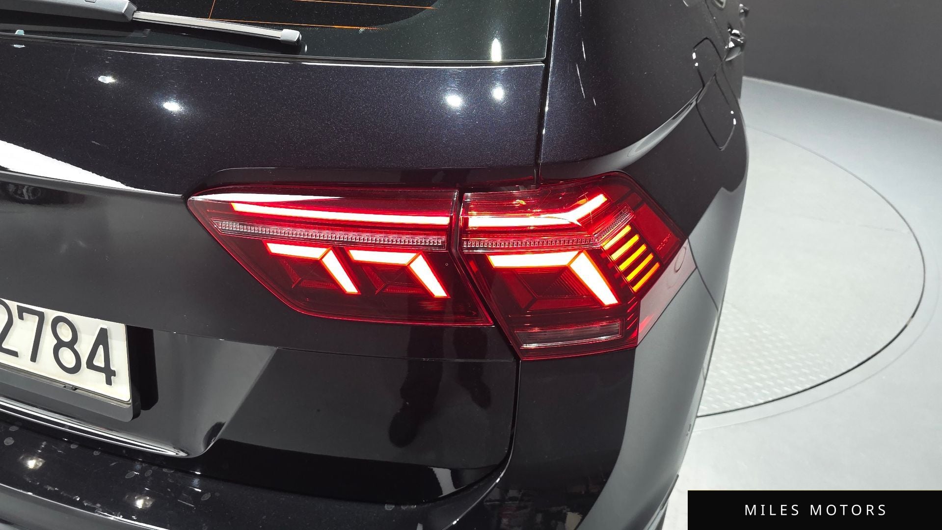 Volkswagen Tiguan 2023 — миниатюра 8