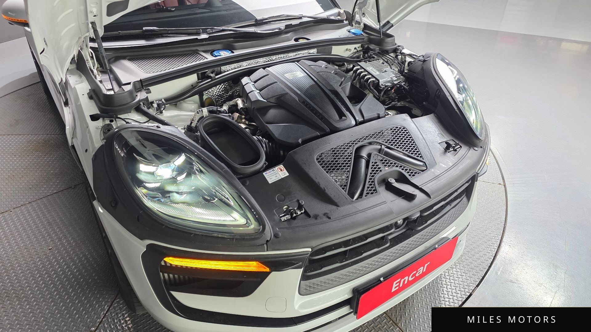 Porsche Macan 2023 — миниатюра 6