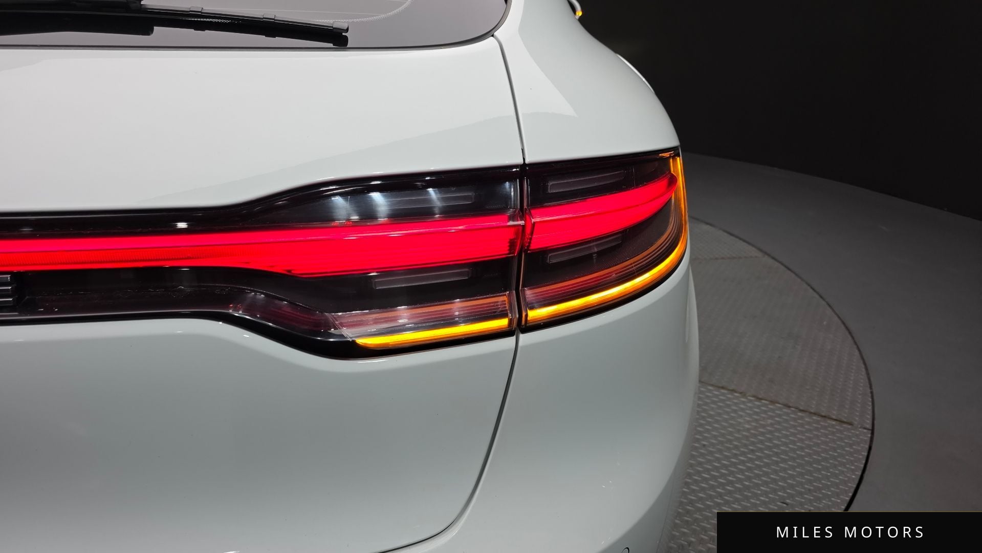 Porsche Macan 2023 — миниатюра 9