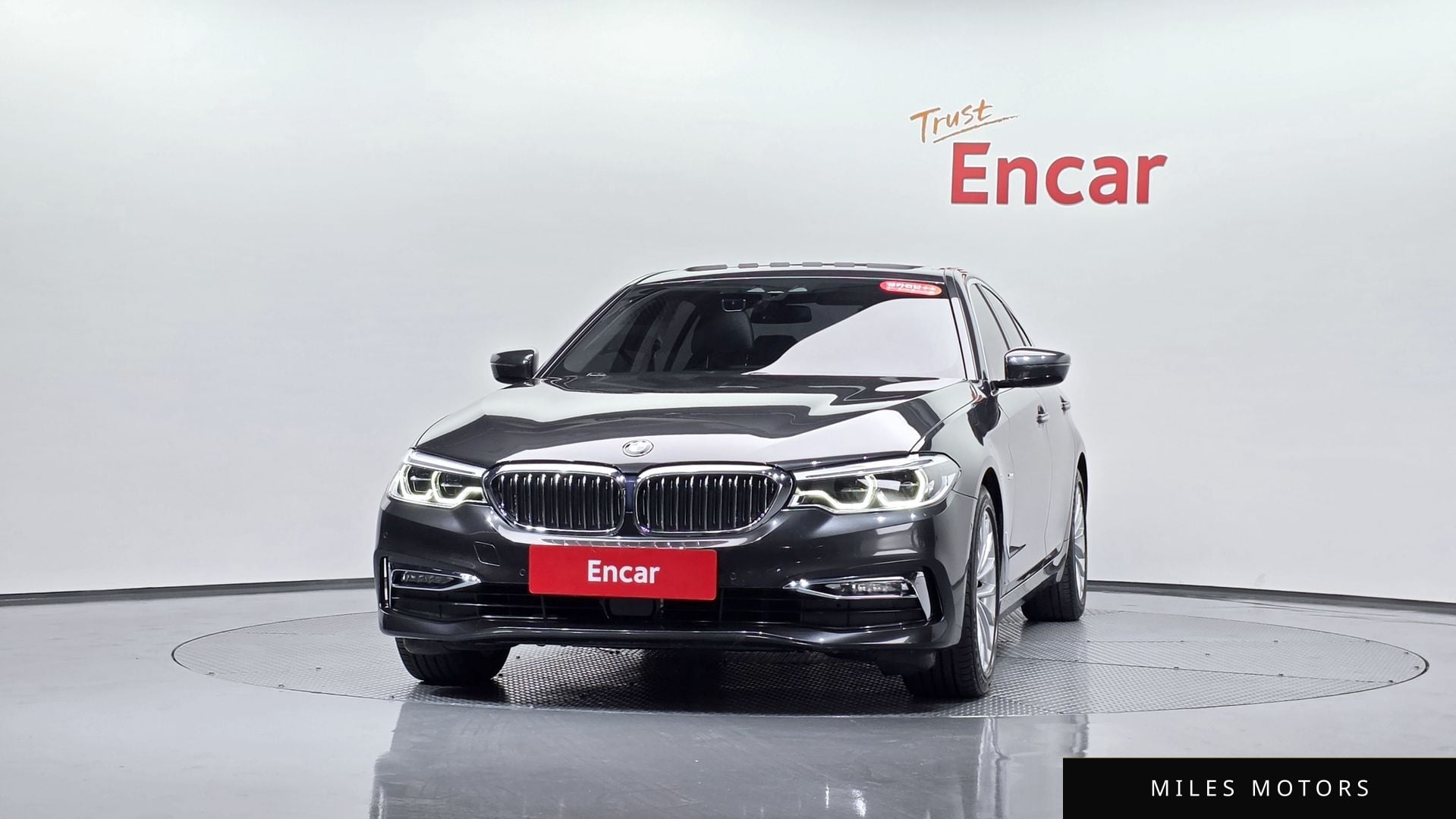 BMW 5 Series (G30) 2018 — миниатюра 2