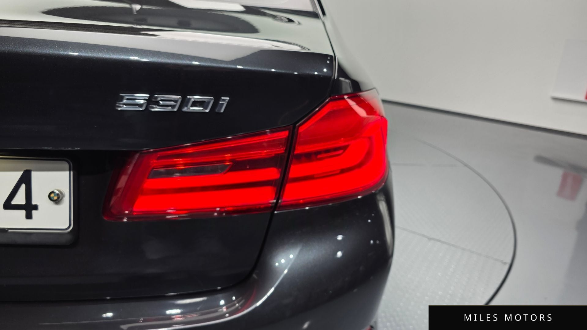 BMW 5 Series (G30) 2018 — миниатюра 8