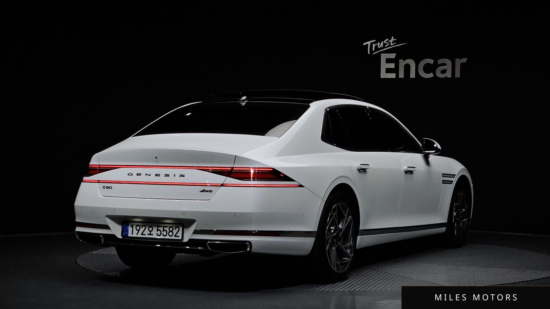 Genesis G90 (RS4) 2022 — миниатюра 2