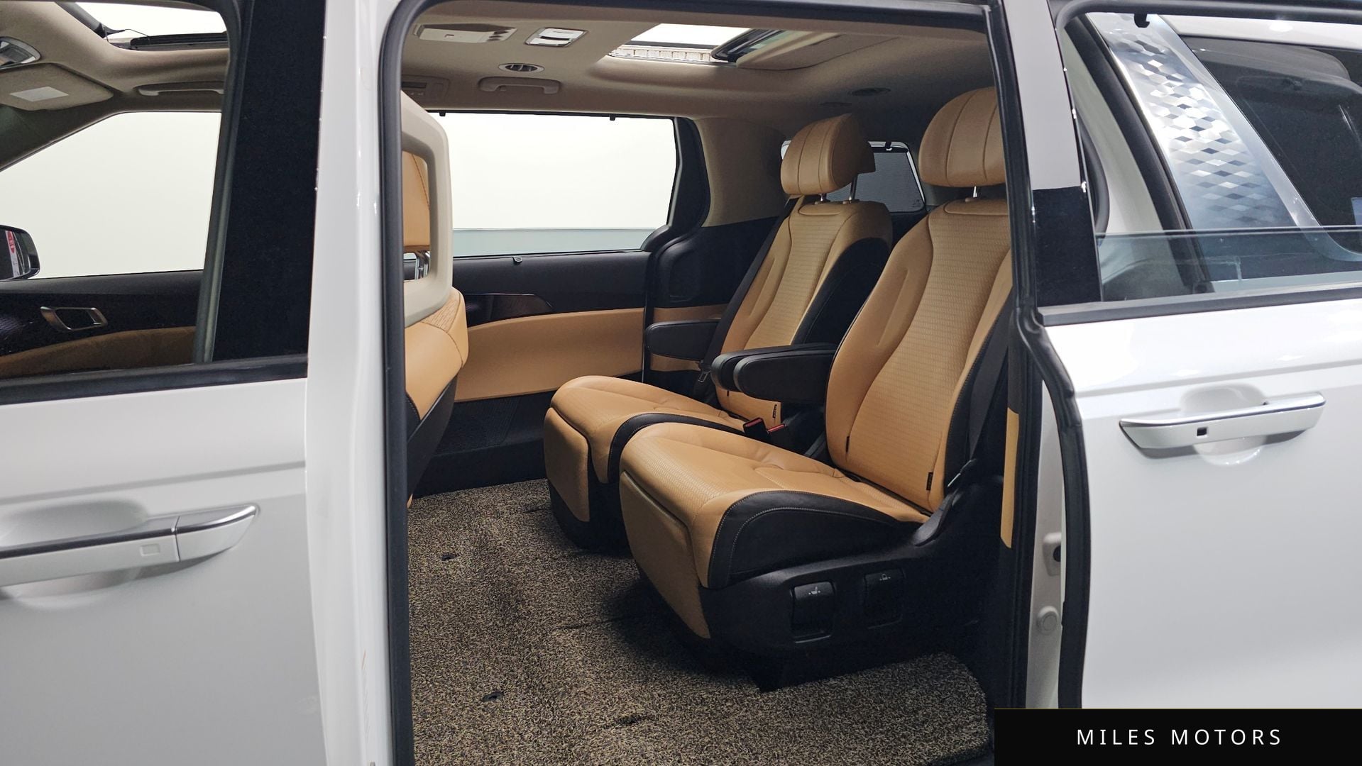 Kia Carnival 2021 — миниатюра 11
