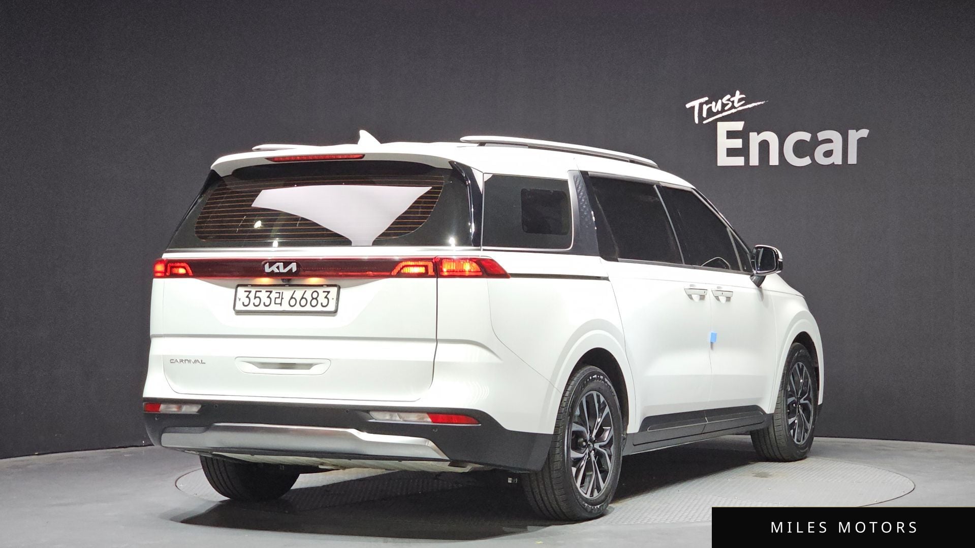 Kia Carnival 2022 — миниатюра 2
