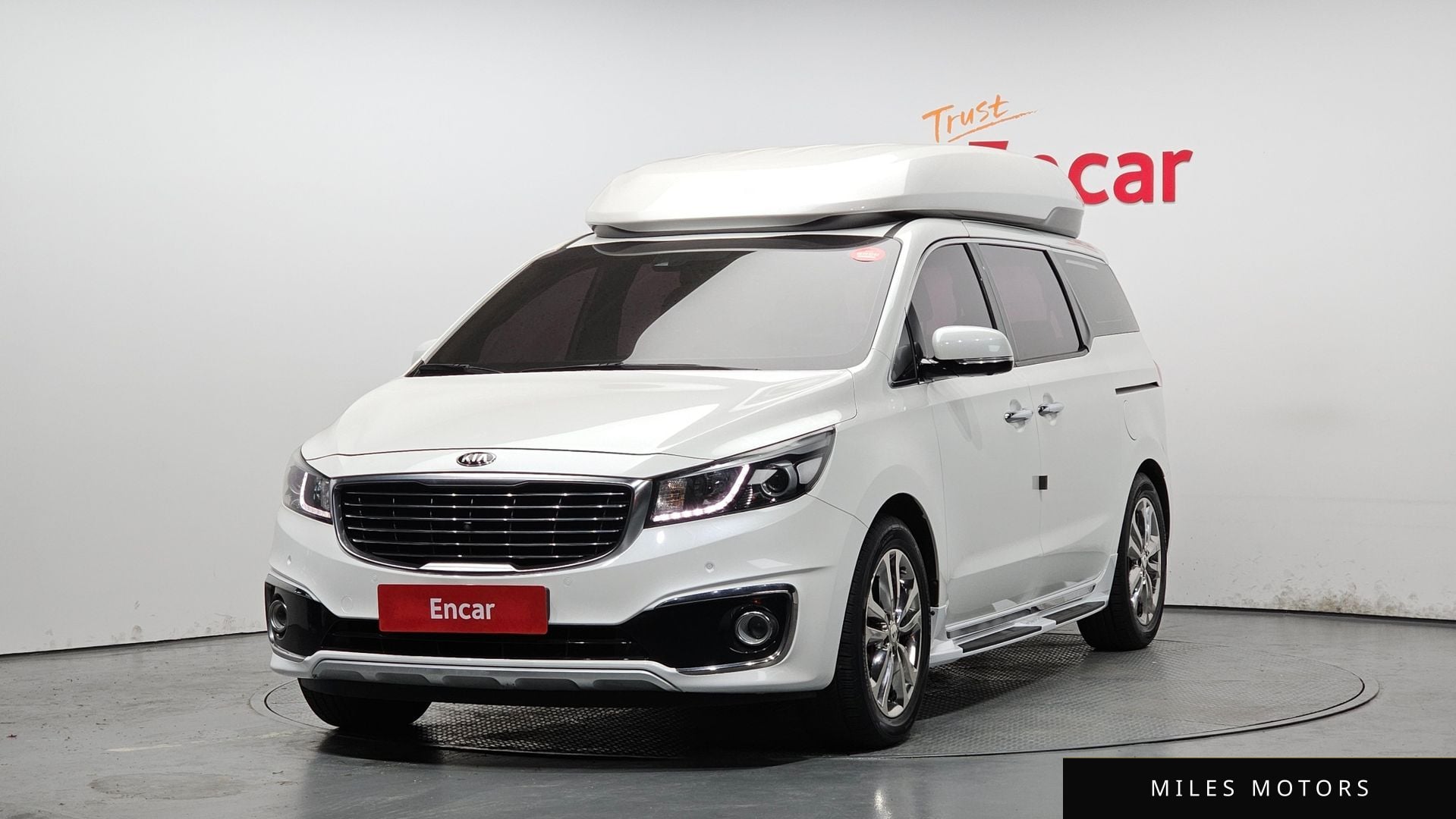Kia Canival 2016 — фото 1 из 12