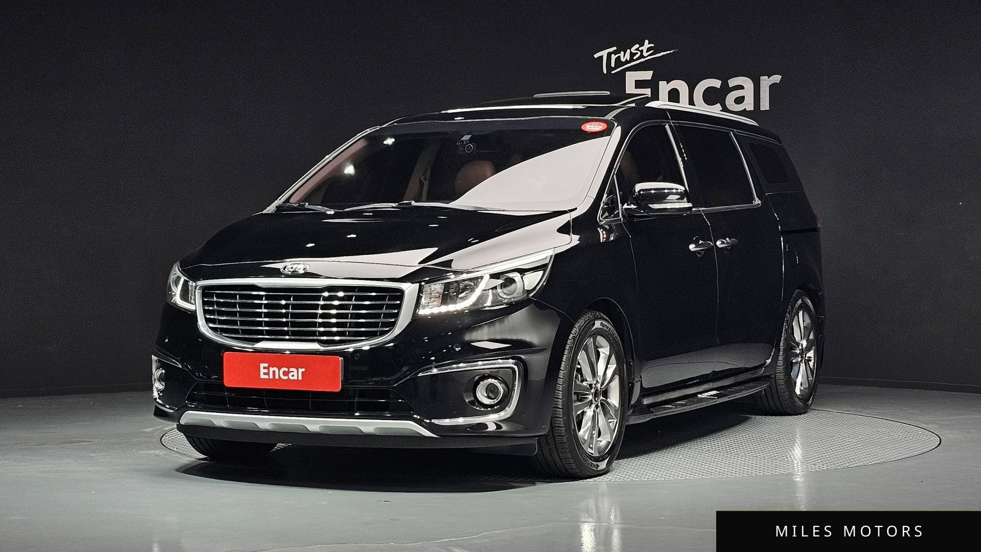 Kia Canival 2015 — фото 1 из 12
