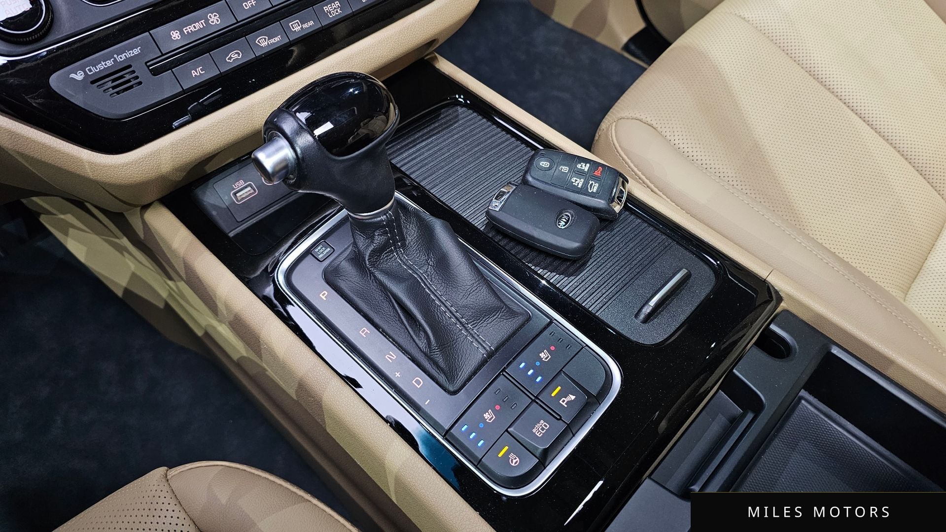Kia Canival 2015 — миниатюра 12