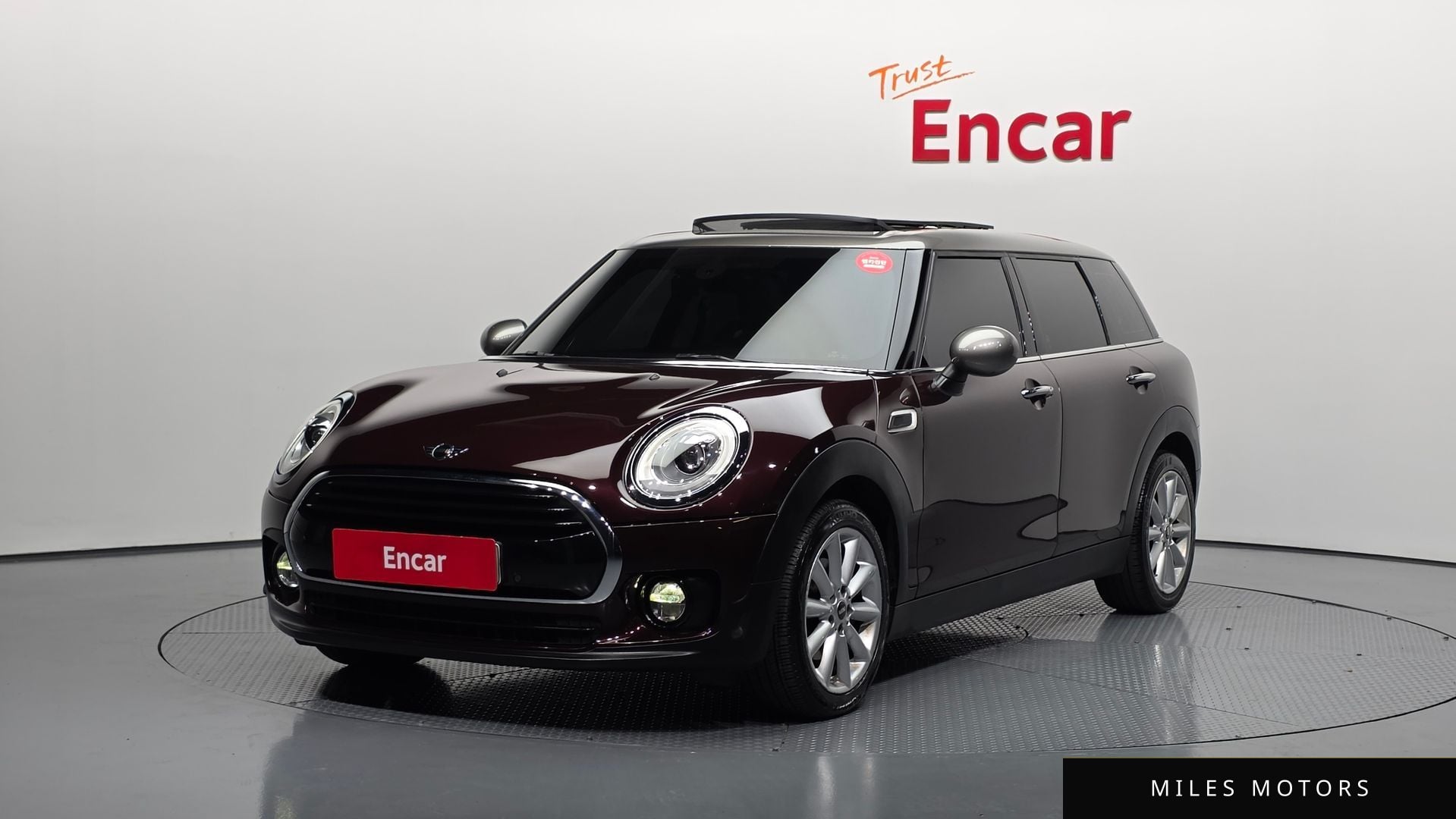 MINI Clubman 2017 — фото 1 из 12