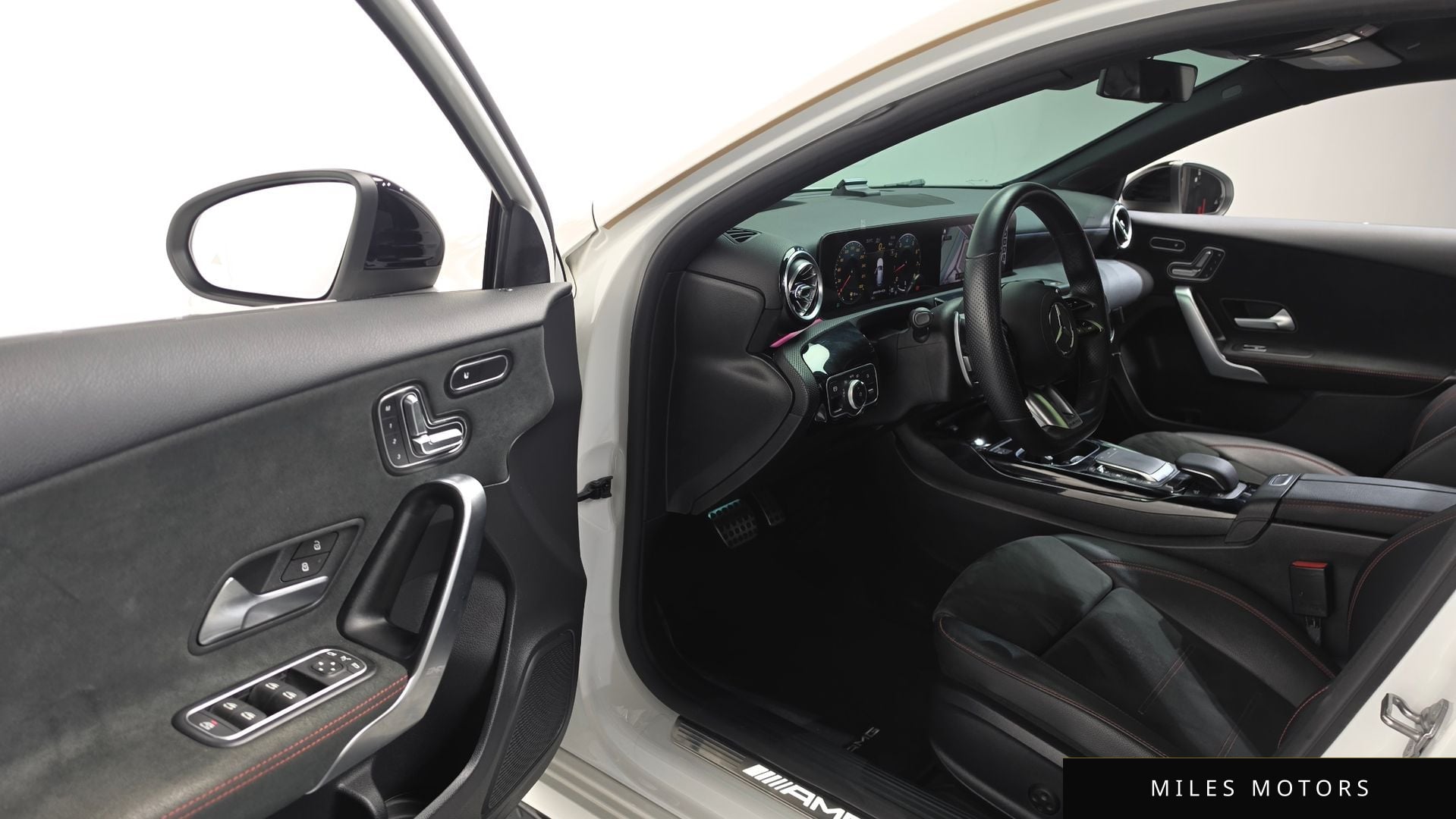 Mercedes-Benz A-Class W177 2020 — миниатюра 10