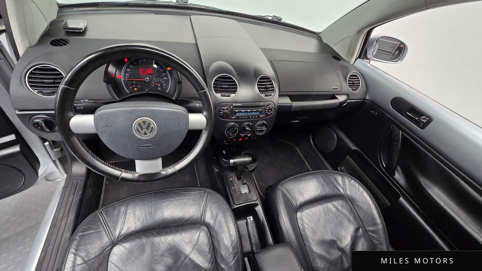 Volkswagen Beetle 2009 — миниатюра 7