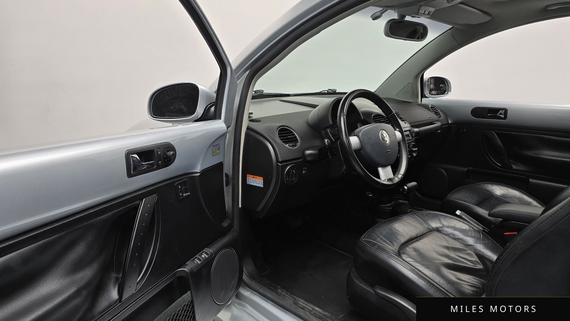 Volkswagen Beetle 2009 — миниатюра 10