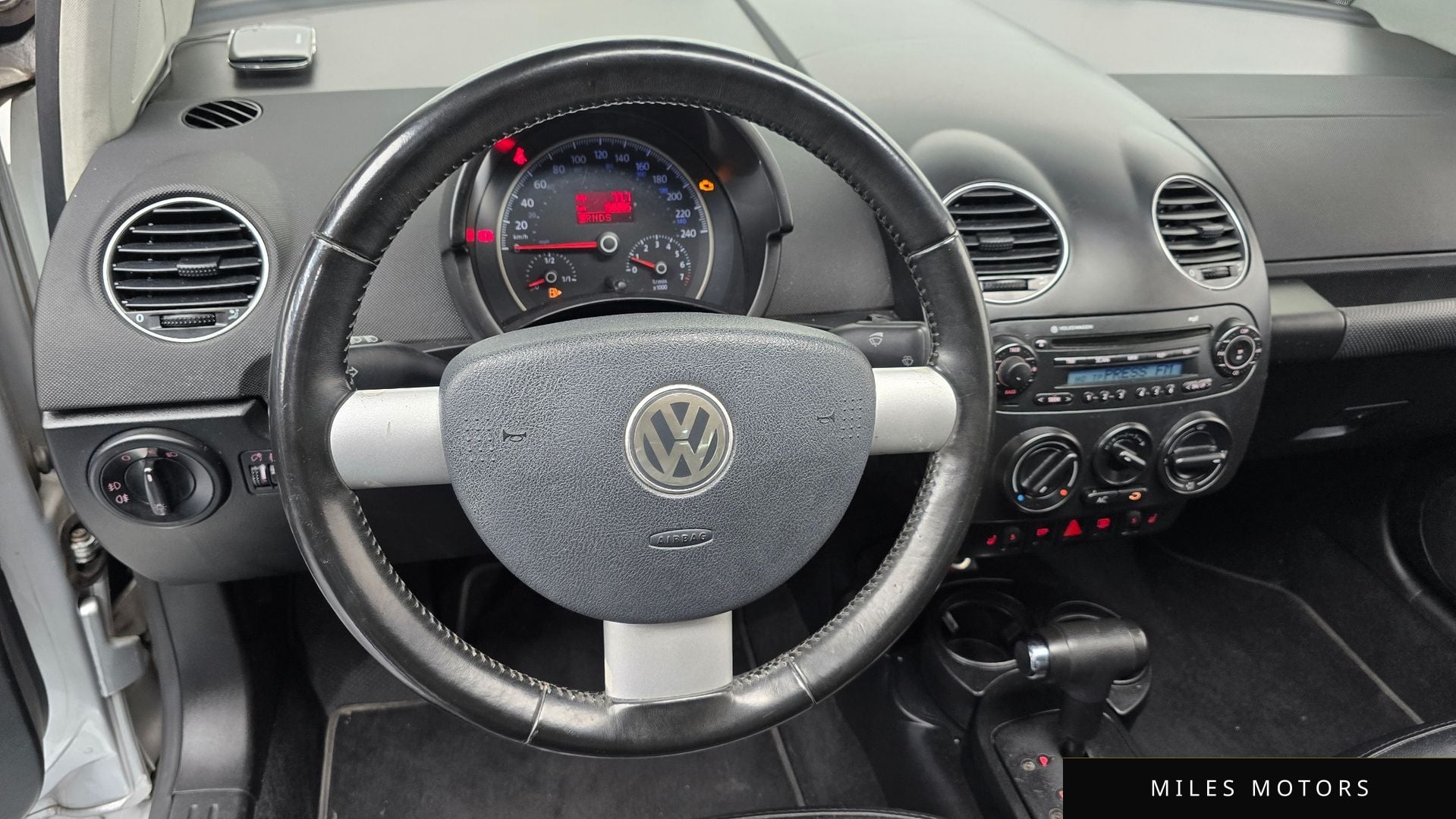 Volkswagen Beetle 2009 — миниатюра 12