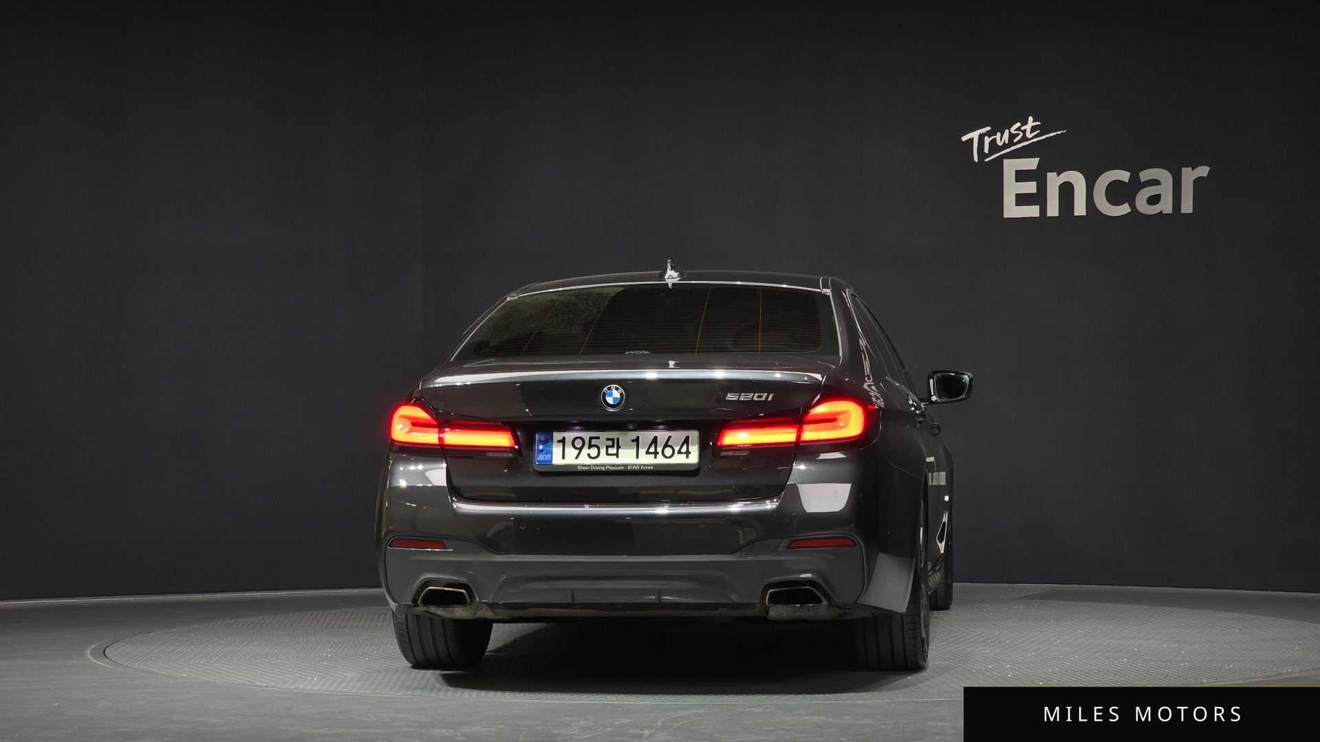 BMW 5 Series (G30) 2021 — миниатюра 4
