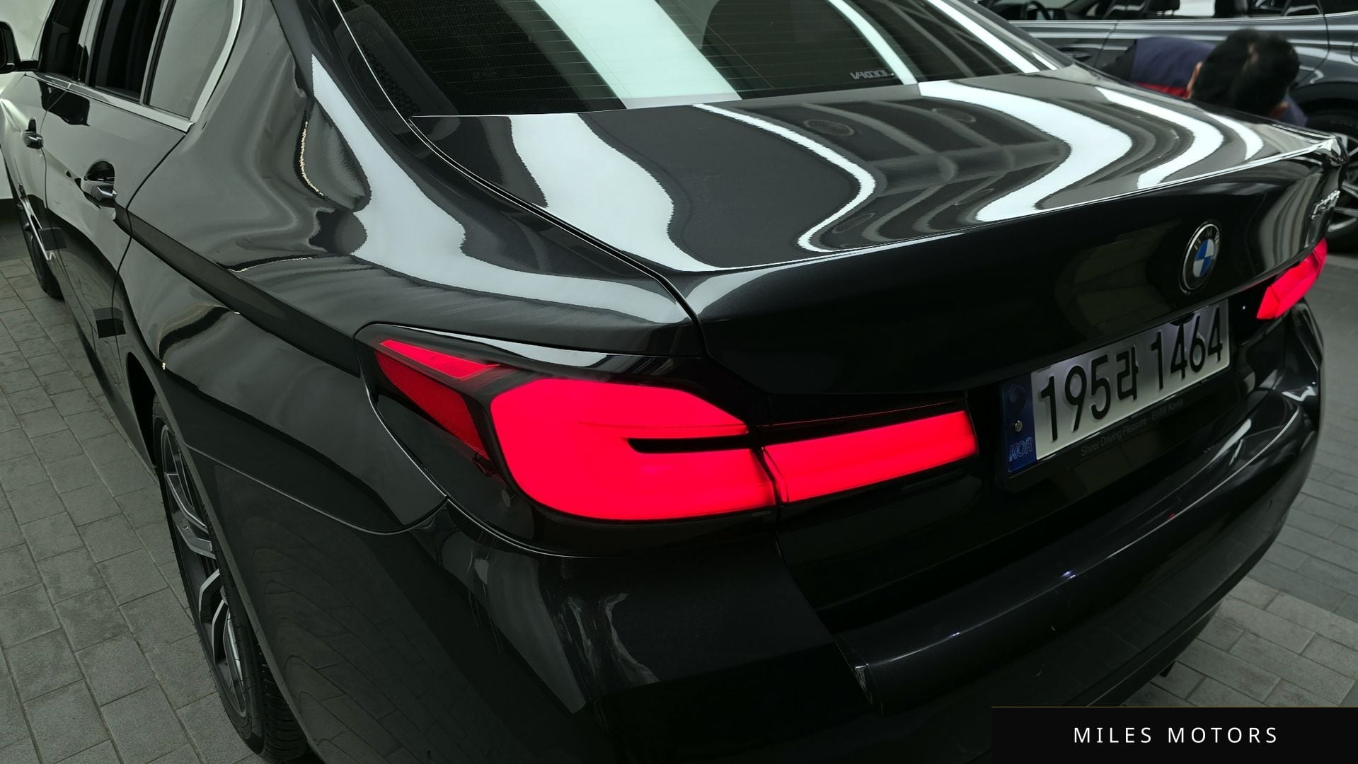 BMW 5 Series (G30) 2021 — миниатюра 9