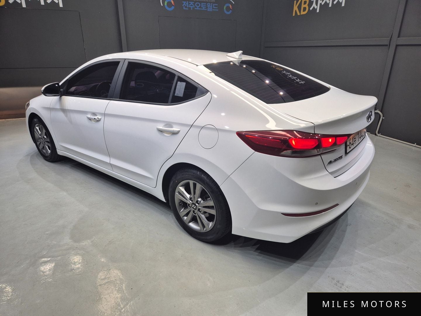Hyundai AVANTE 2016 — миниатюра 5