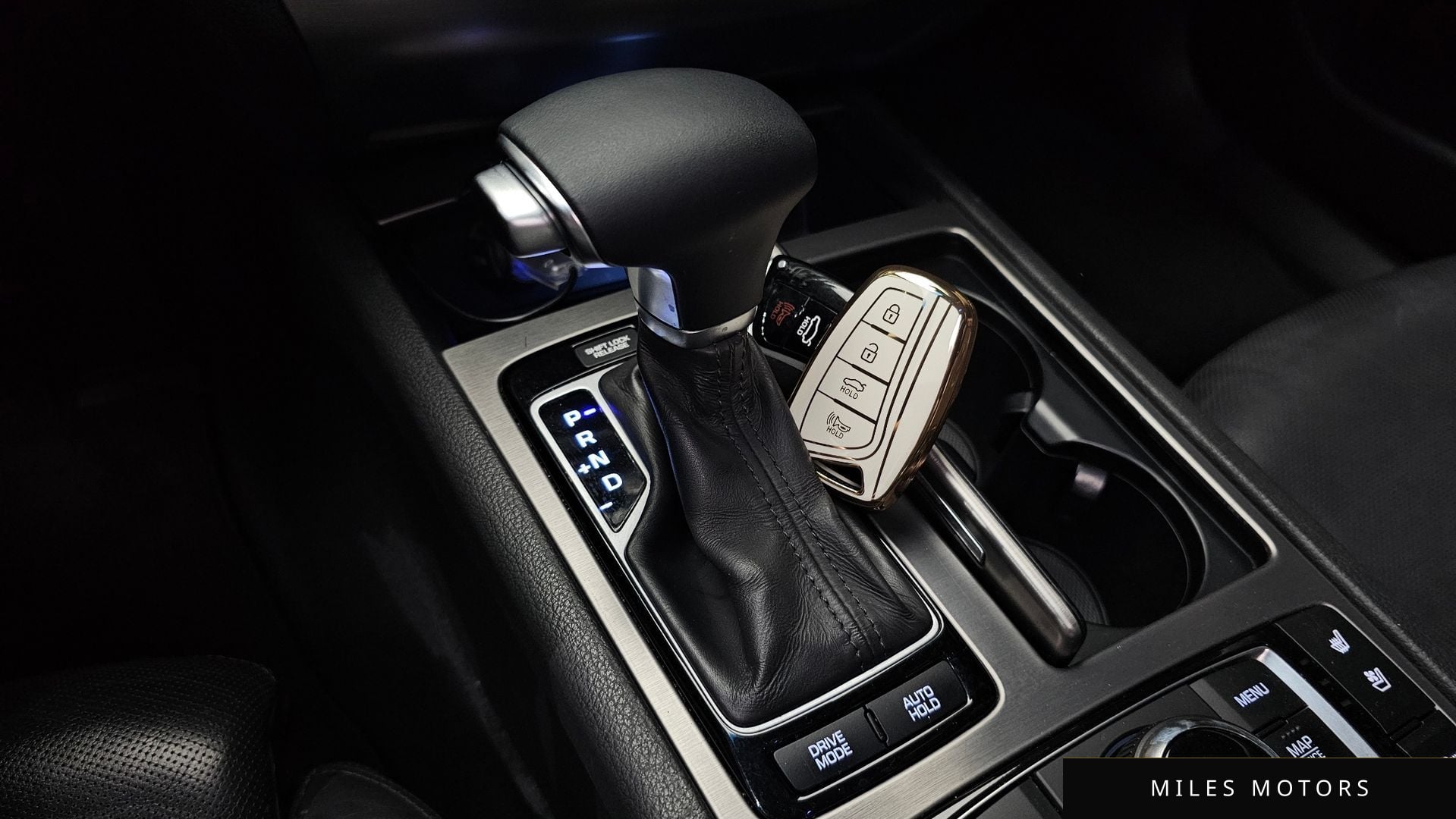 Hyundai Genesis 2014 — миниатюра 9