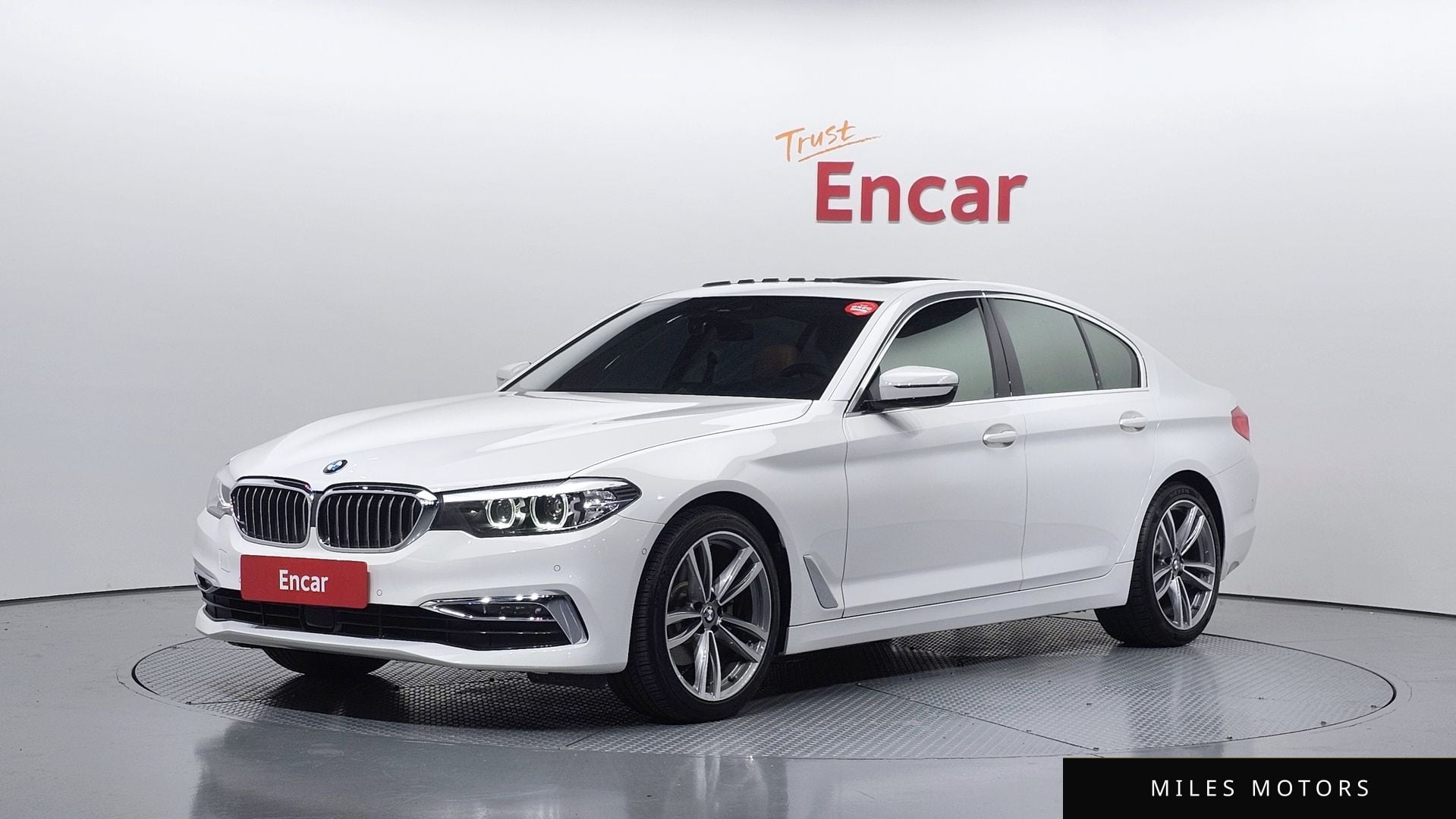 BMW 5 Series (G30) 2020 — фото 1 из 12