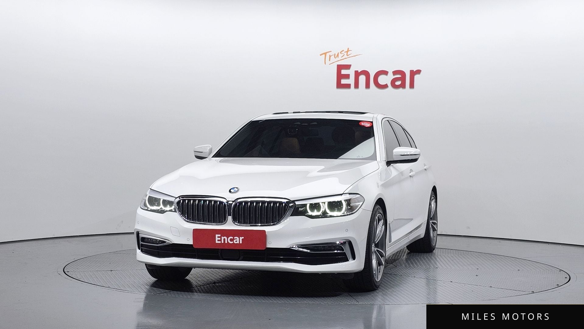 BMW 5 Series (G30) 2020 — миниатюра 3
