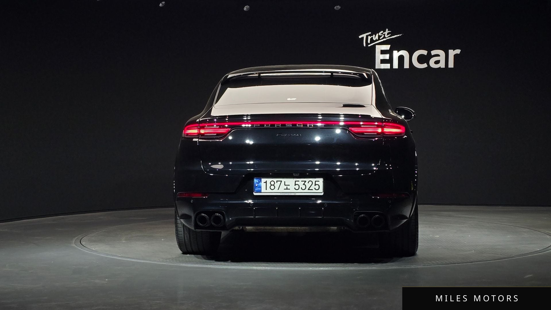 Porsche Cayenne 2023 — миниатюра 4