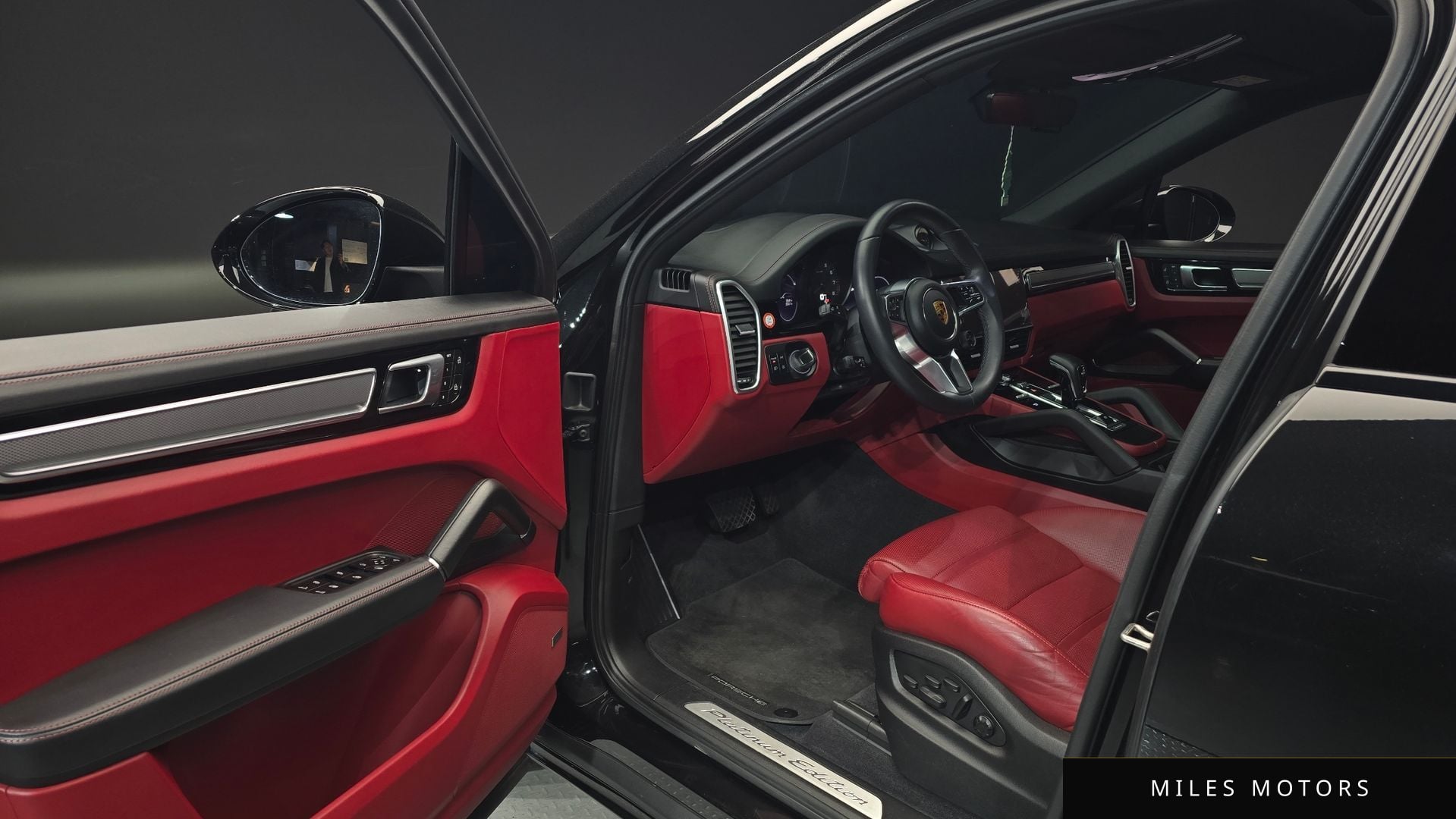 Porsche Cayenne 2023 — миниатюра 10