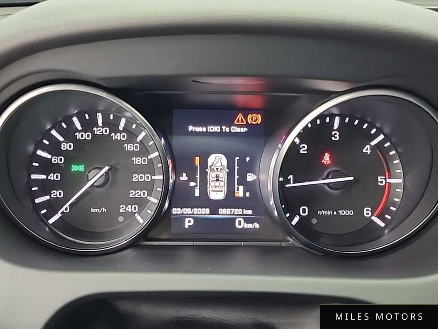 Land Rover Discovery Sport 2016 — миниатюра 6