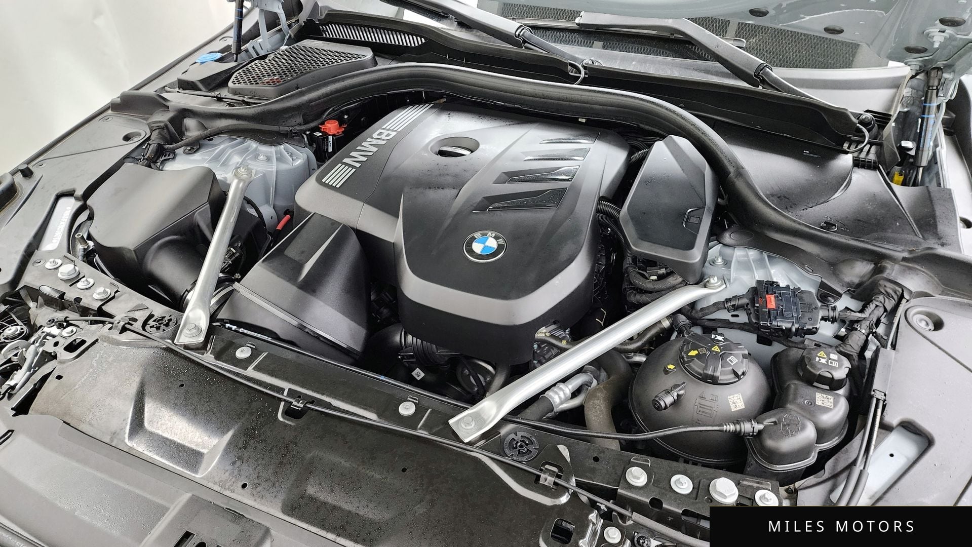 BMW 5 Series (G60) 2025 — миниатюра 6