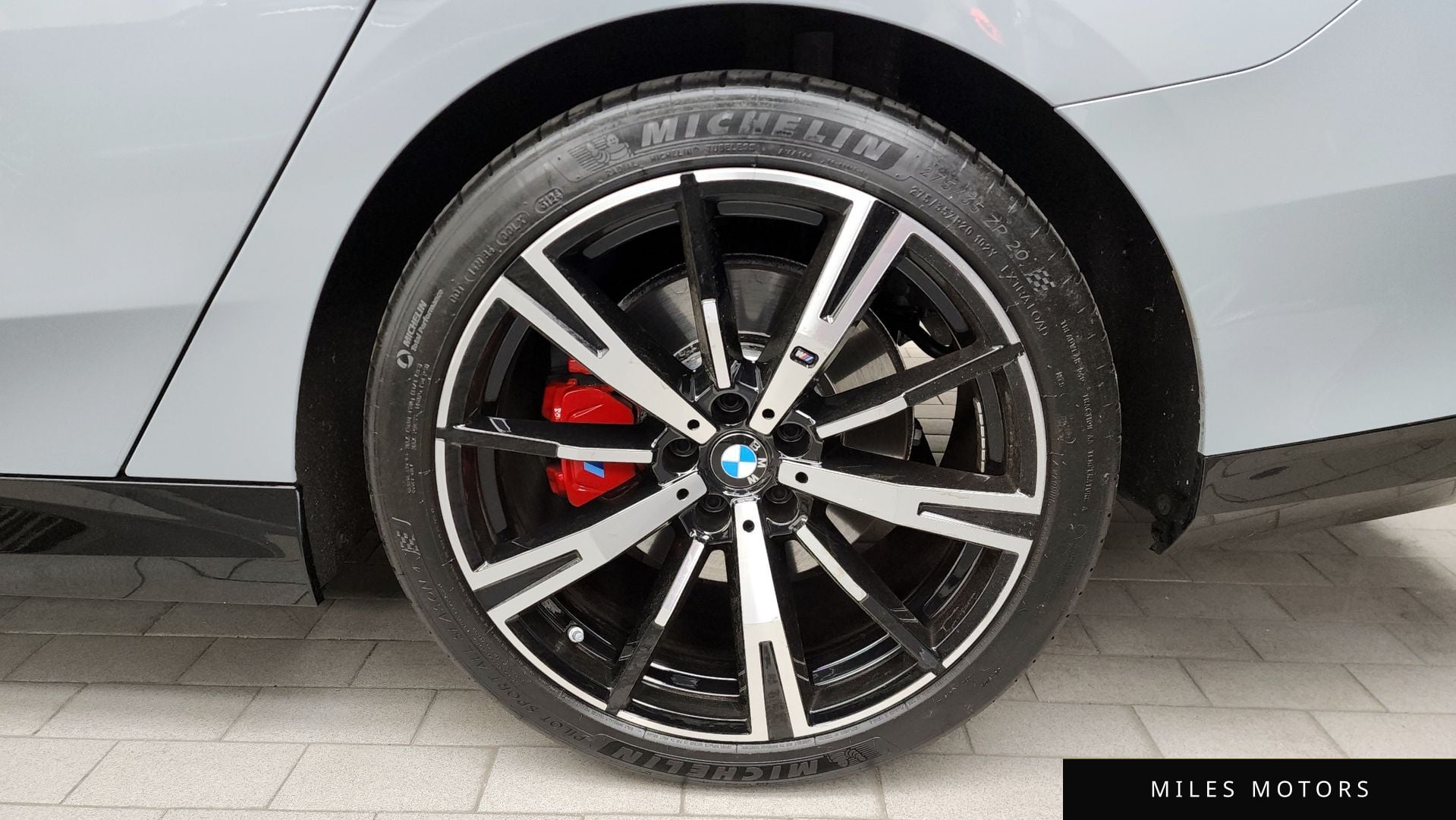 BMW 5 Series (G60) 2025 — миниатюра 7