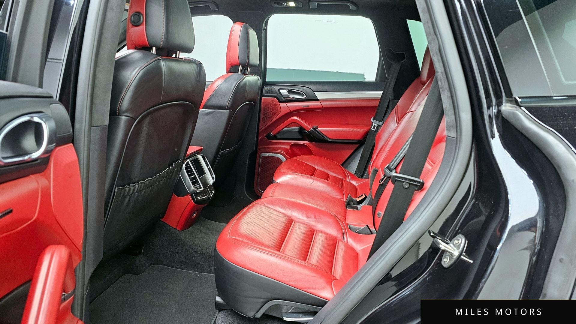 Porsche Cayenne 2017 — миниатюра 11