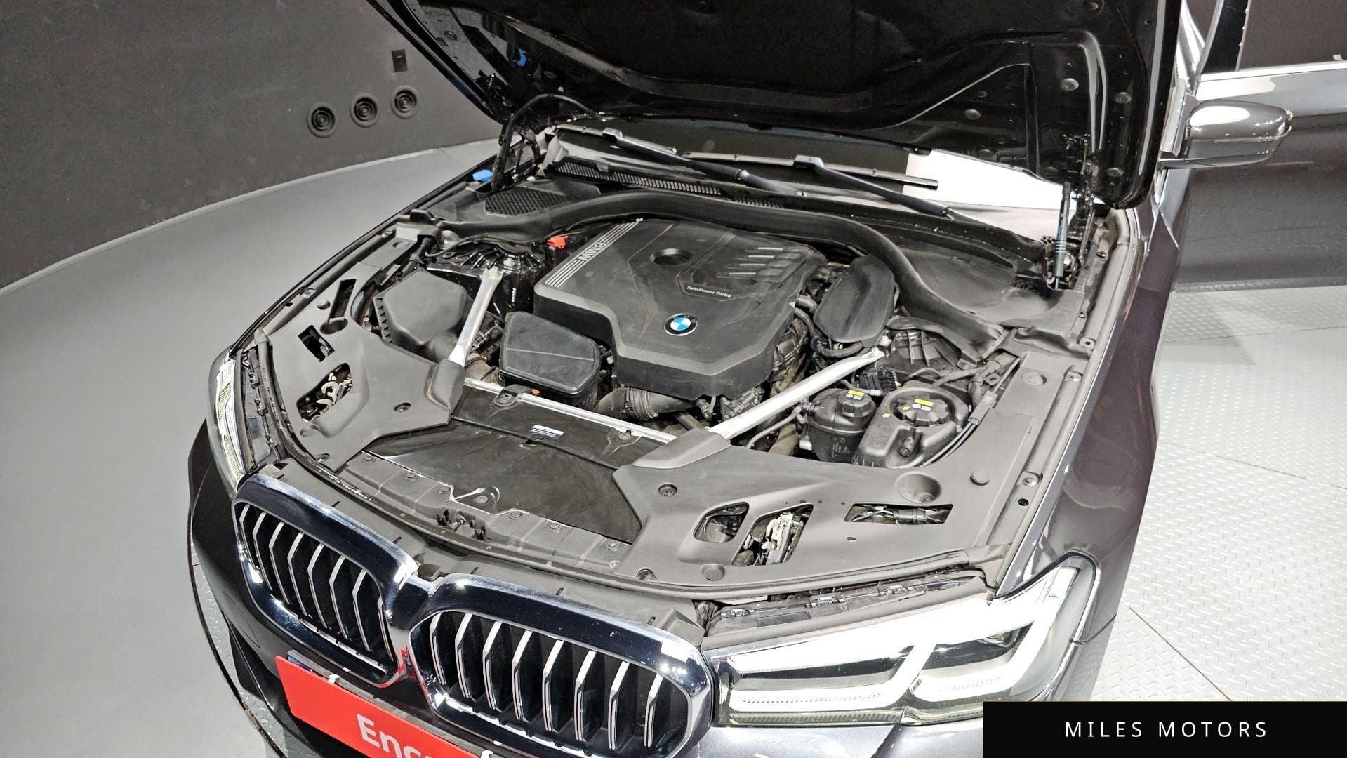 BMW 5 Series (G30) 2023 — миниатюра 6