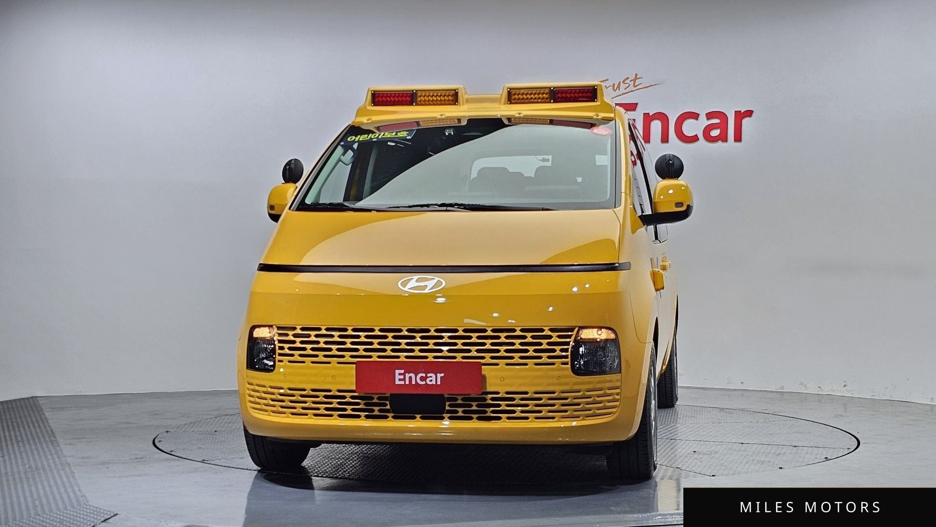 Hyundai Staria 2025 — миниатюра 3