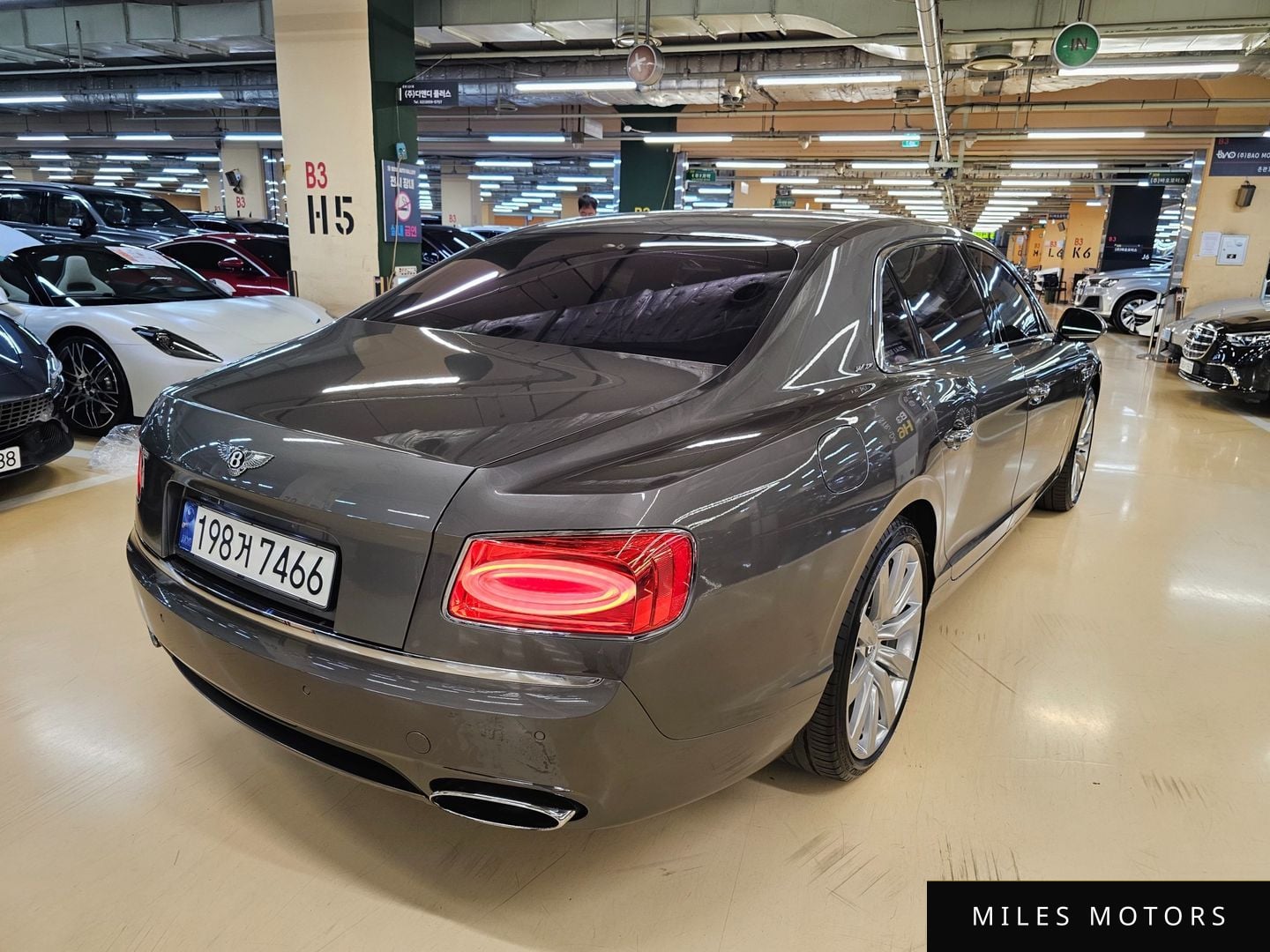 Bentley Flying Spur 2014 — миниатюра 4