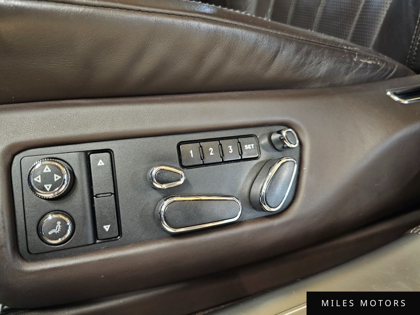 Bentley Flying Spur 2014 — миниатюра 12