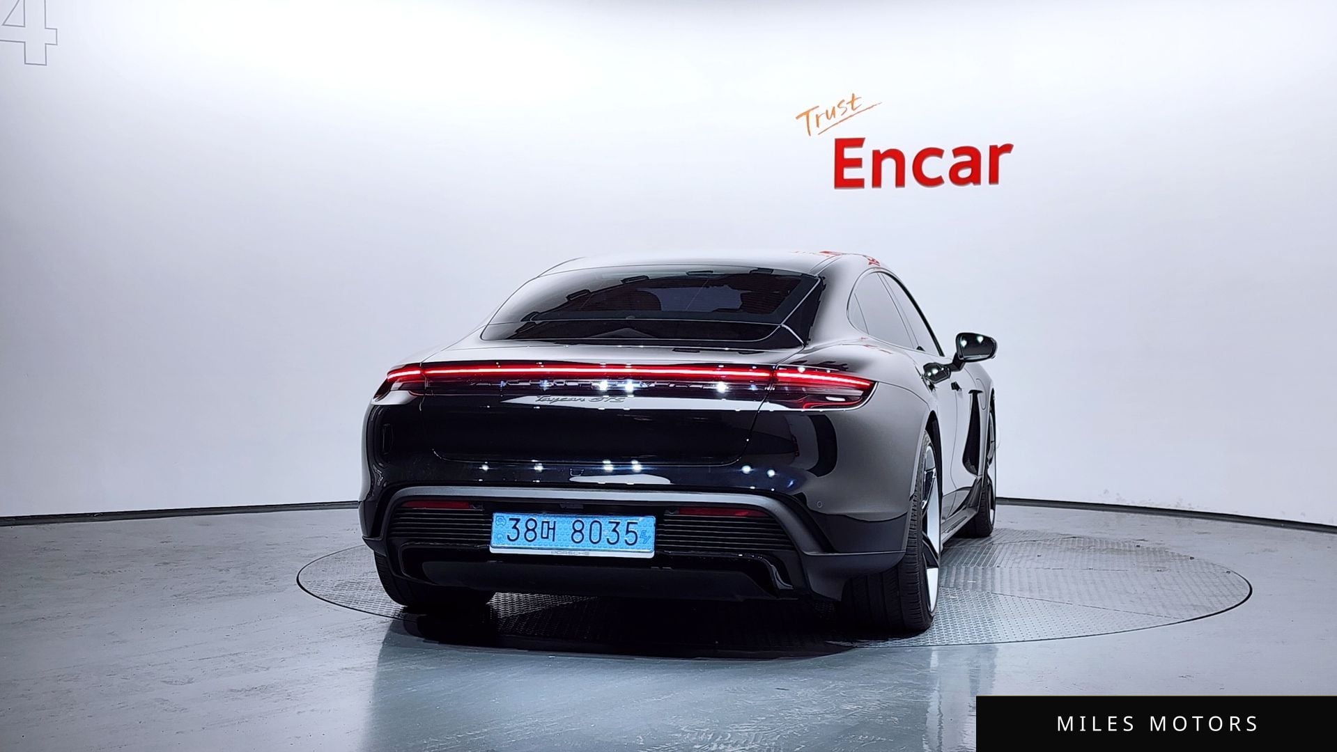 Porsche Taycan 2022 — миниатюра 4