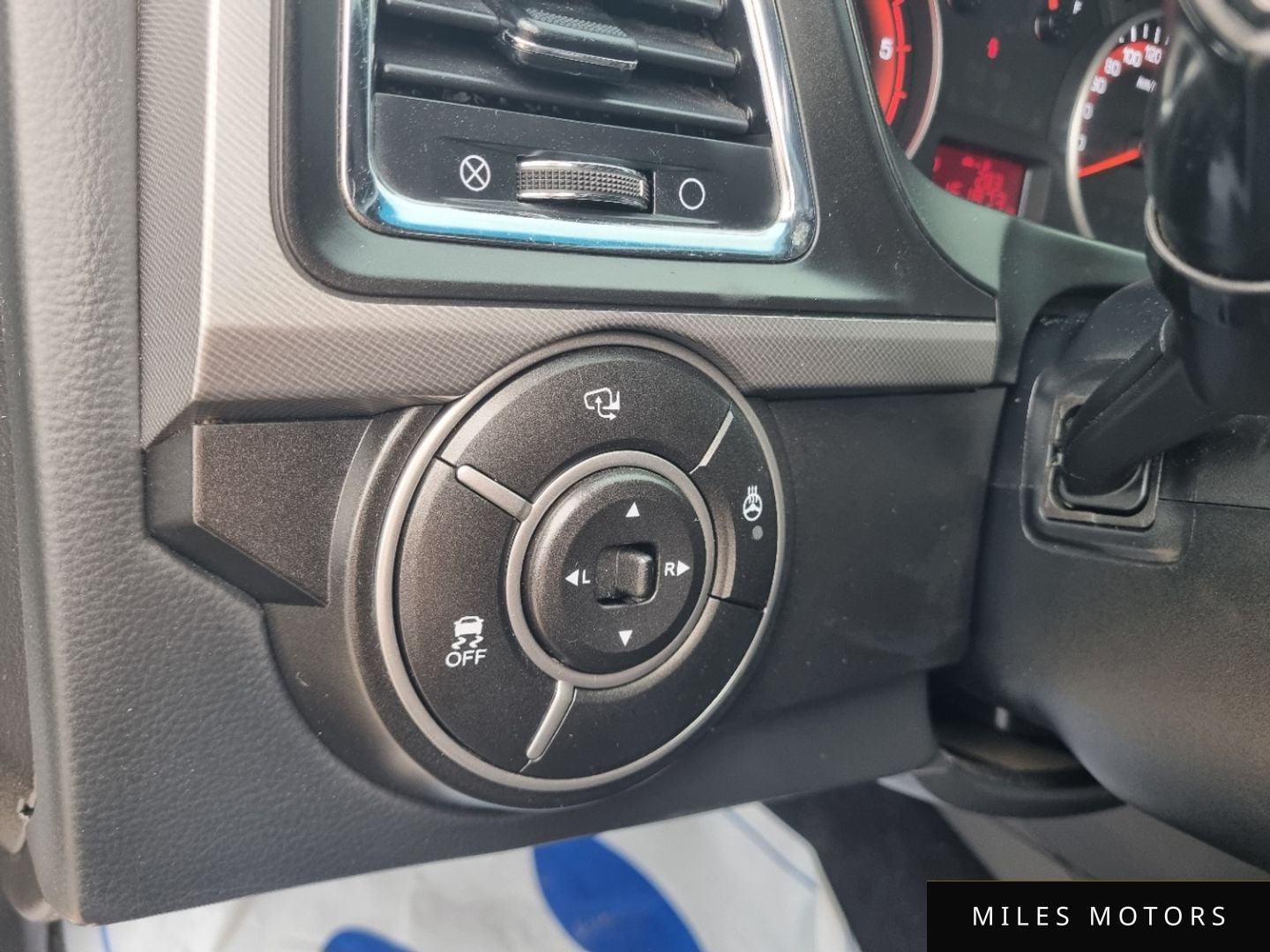 KG Mobility KORANDO 2017 — миниатюра 10
