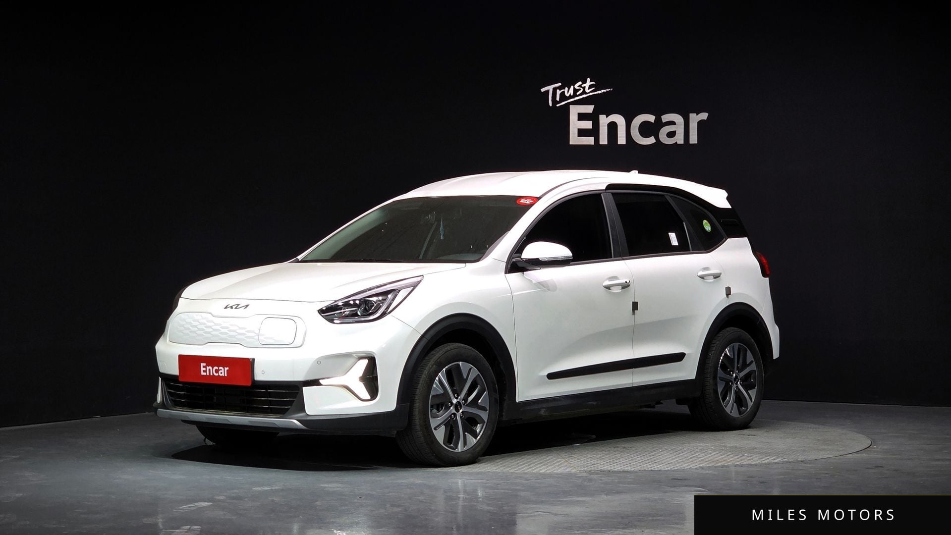 Kia Niro 2024 — фото 1 из 12