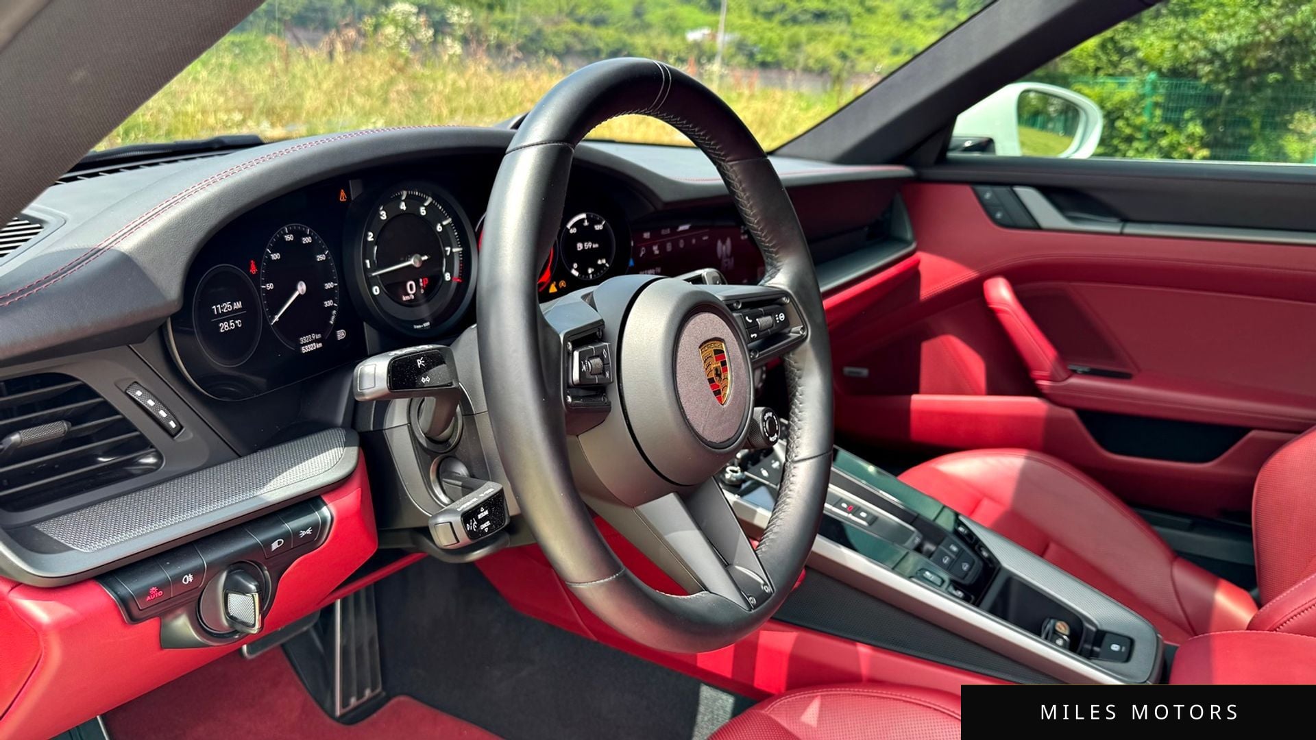 Porsche 911 (992) 2022 — миниатюра 9