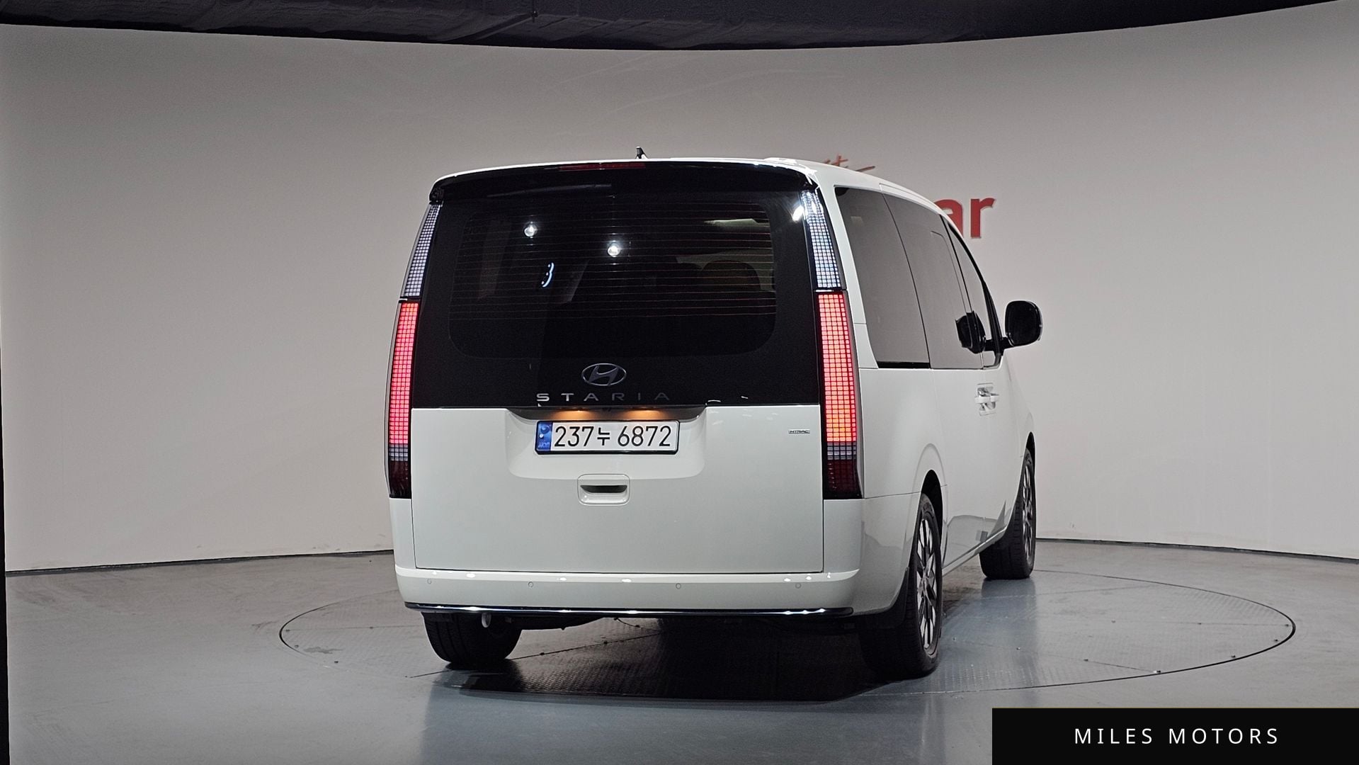 Hyundai Staria 2025 — миниатюра 3